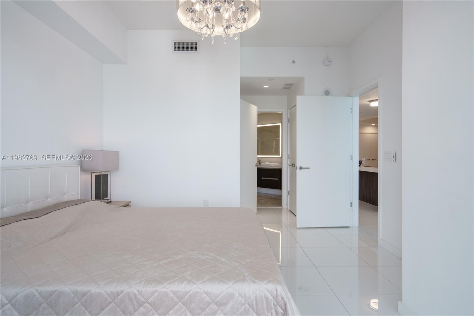 851 NE 1st Ave # 4406, Miami FL 33132 — 9
