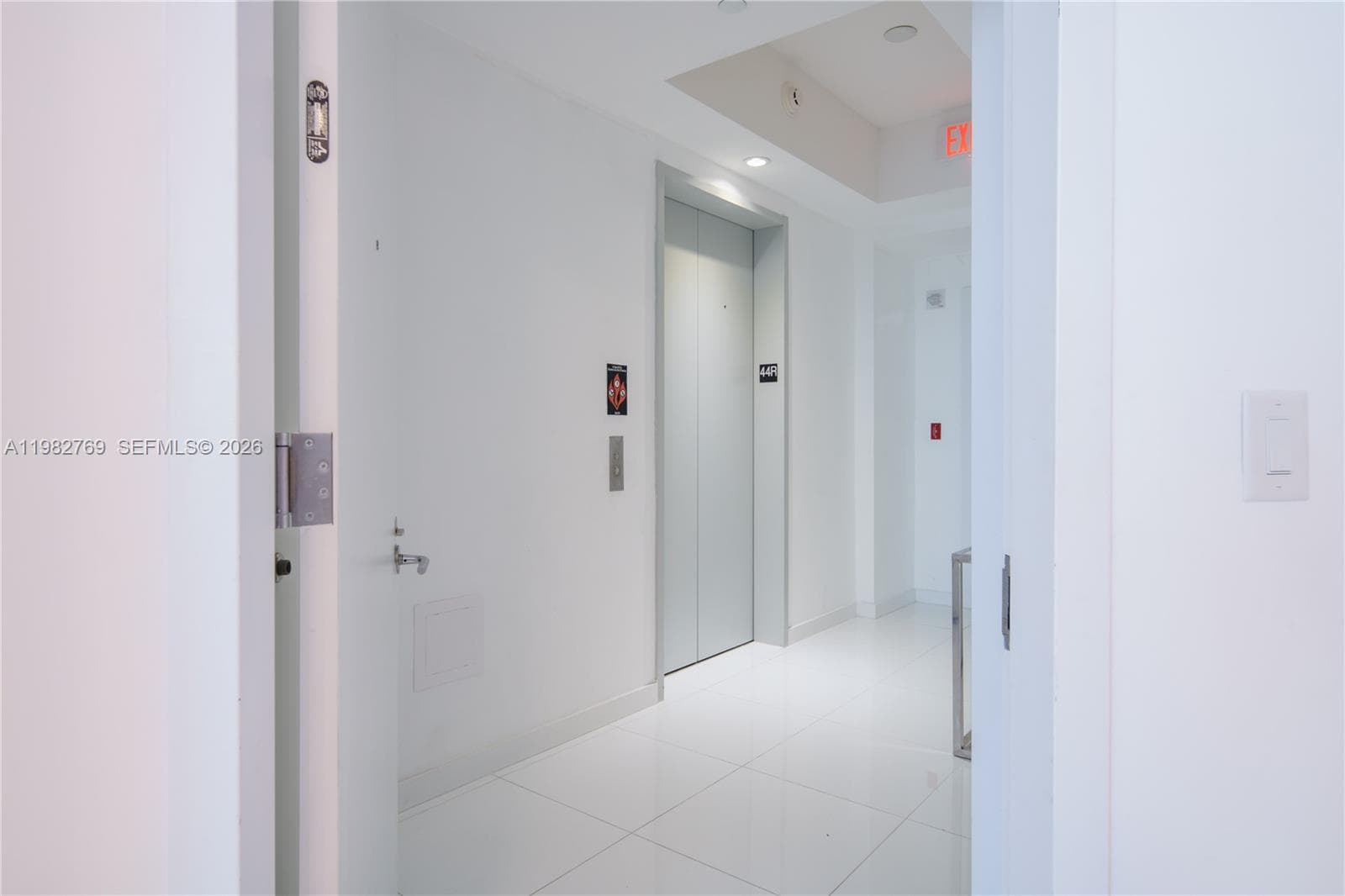 851 NE 1st Ave # 4406, Miami FL 33132 — 41