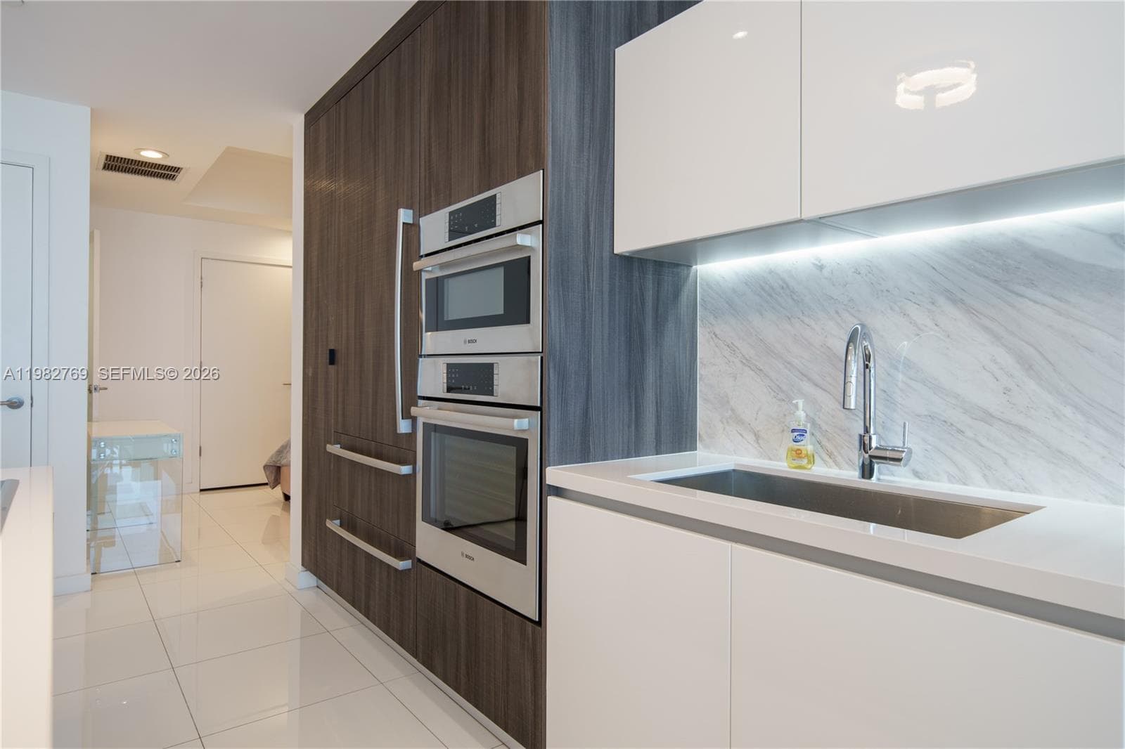 851 NE 1st Ave # 4406, Miami FL 33132 — 31