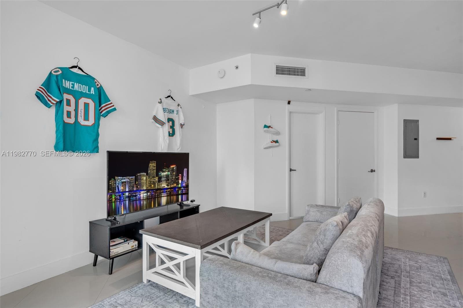 350 S Miami Ave # 2412, Miami FL 33130 — 30