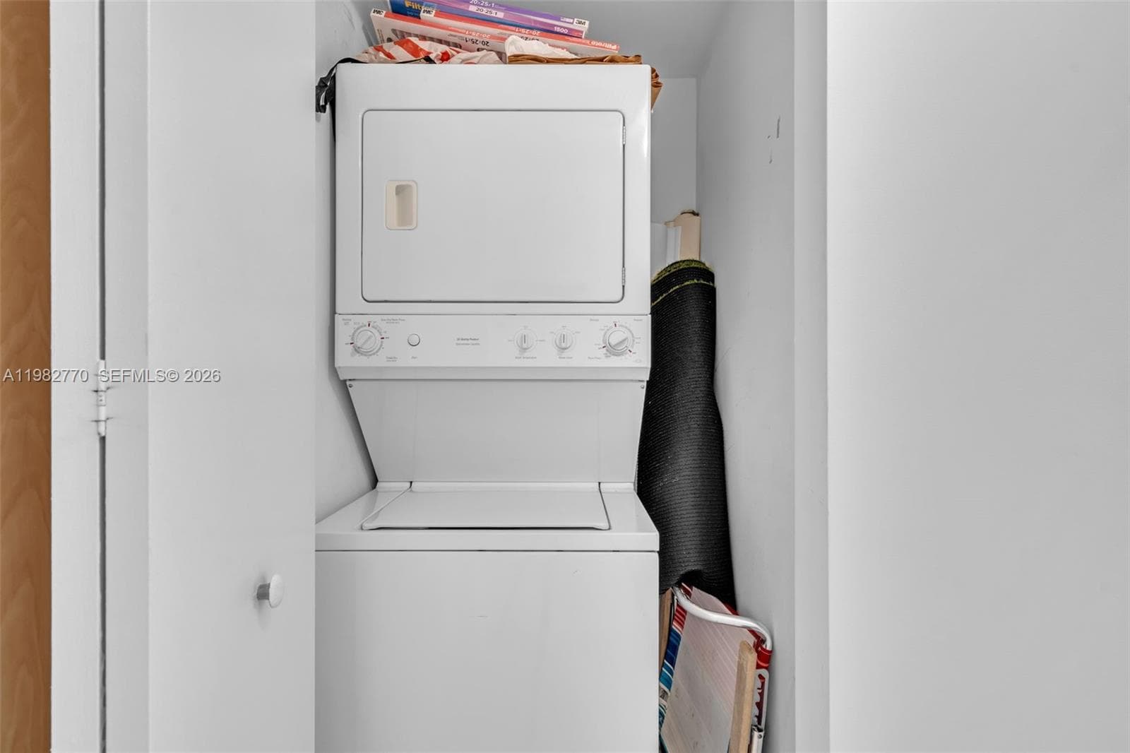 350 S Miami Ave # 2412, Miami FL 33130 — 33