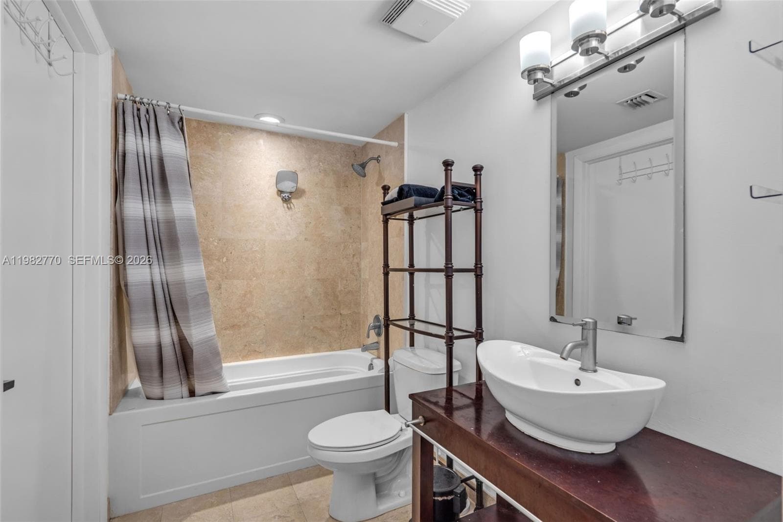 350 S Miami Ave # 2412, Miami FL 33130 — 15