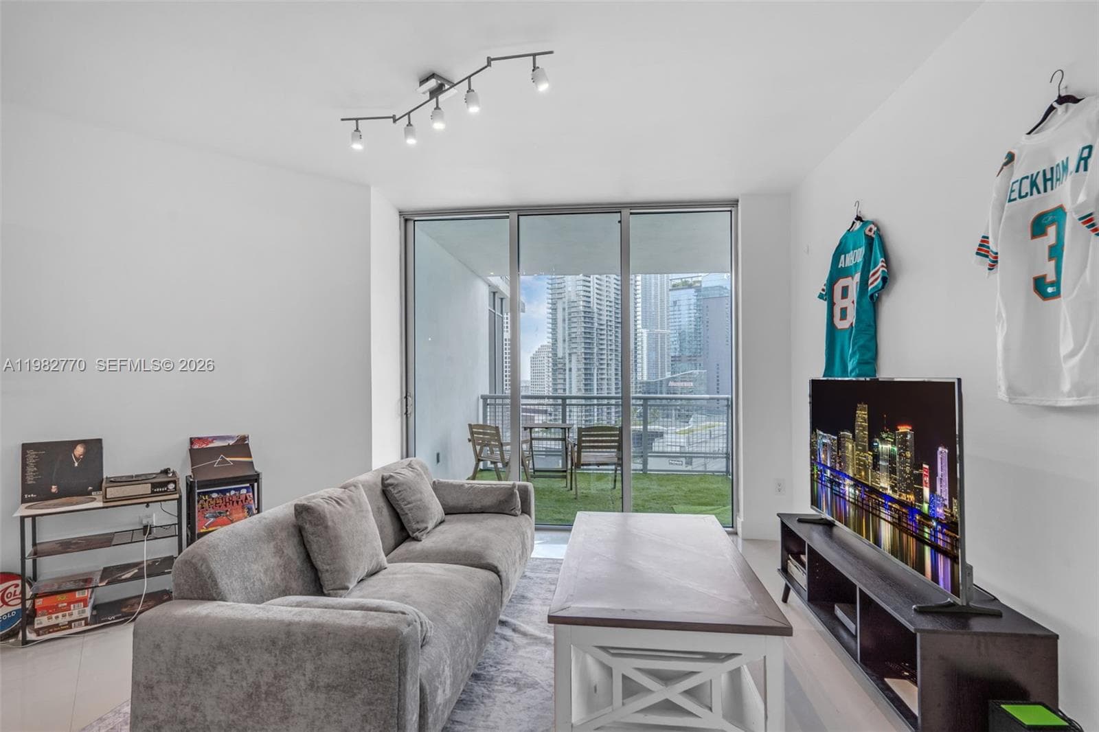 350 S Miami Ave # 2412, Miami FL 33130 — 31