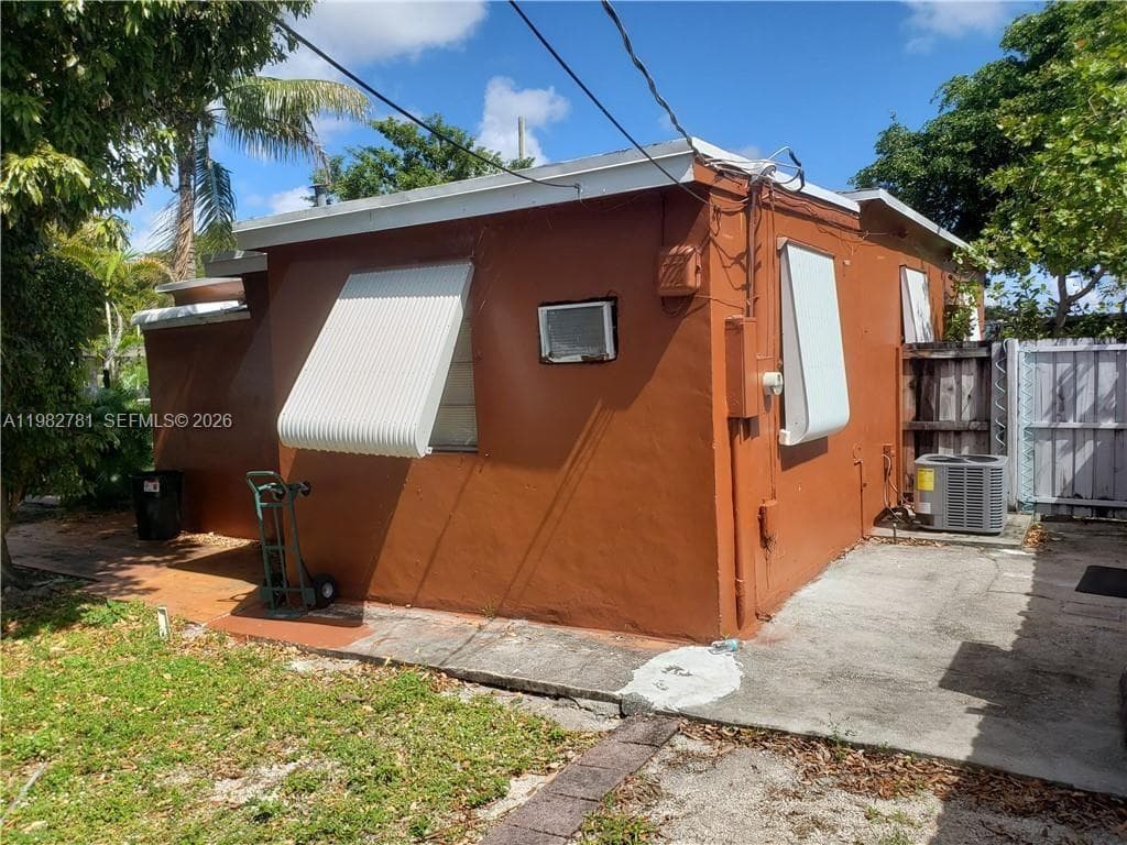 11970 NW 10th Ave, North Miami FL 33168 — 4
