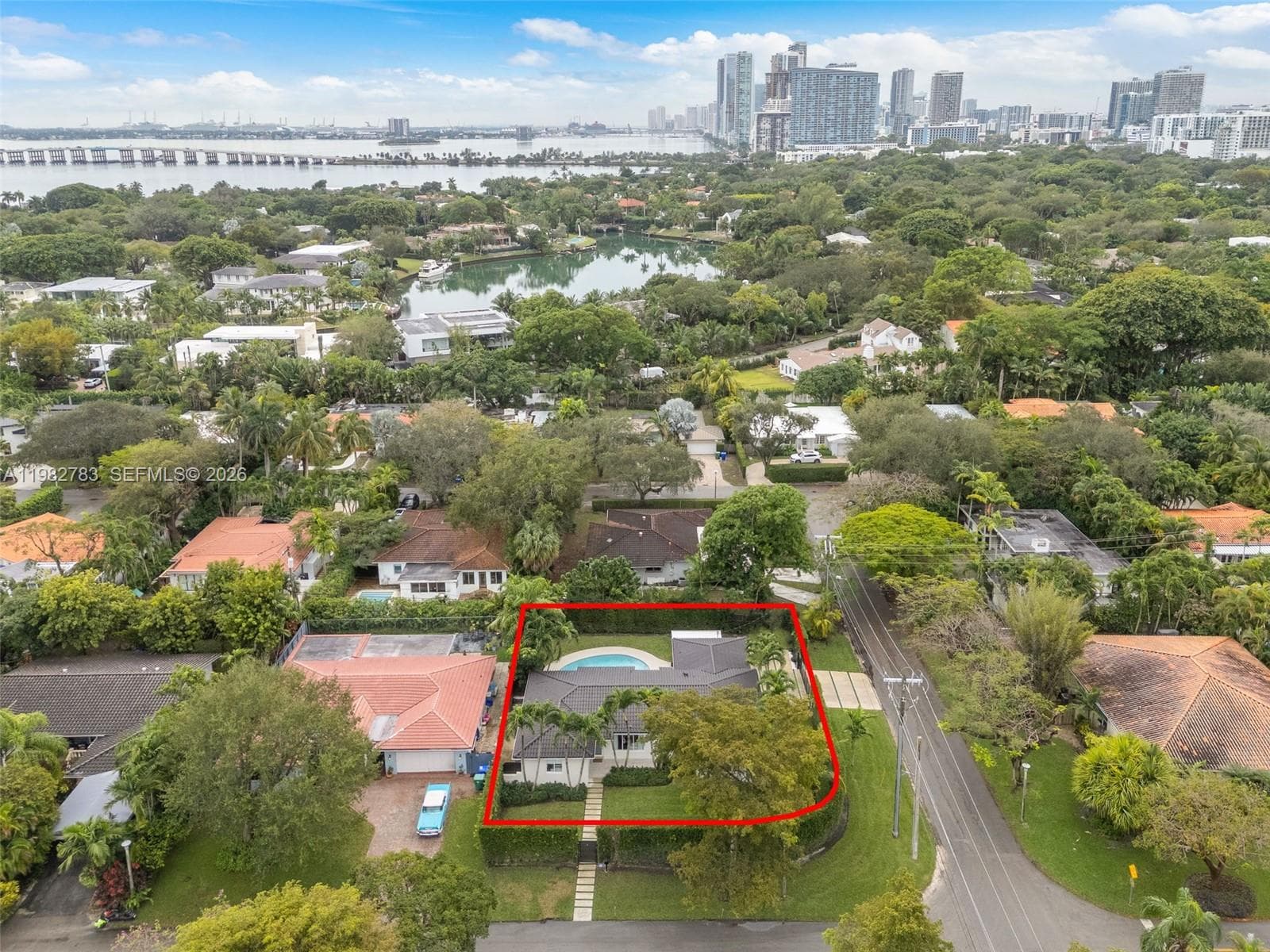 500 NE 51st St, Miami FL 33137 — 40