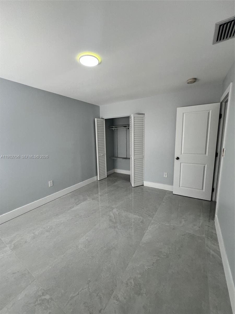 Tamiami Lakes Sec 7, Miami, FL — 12