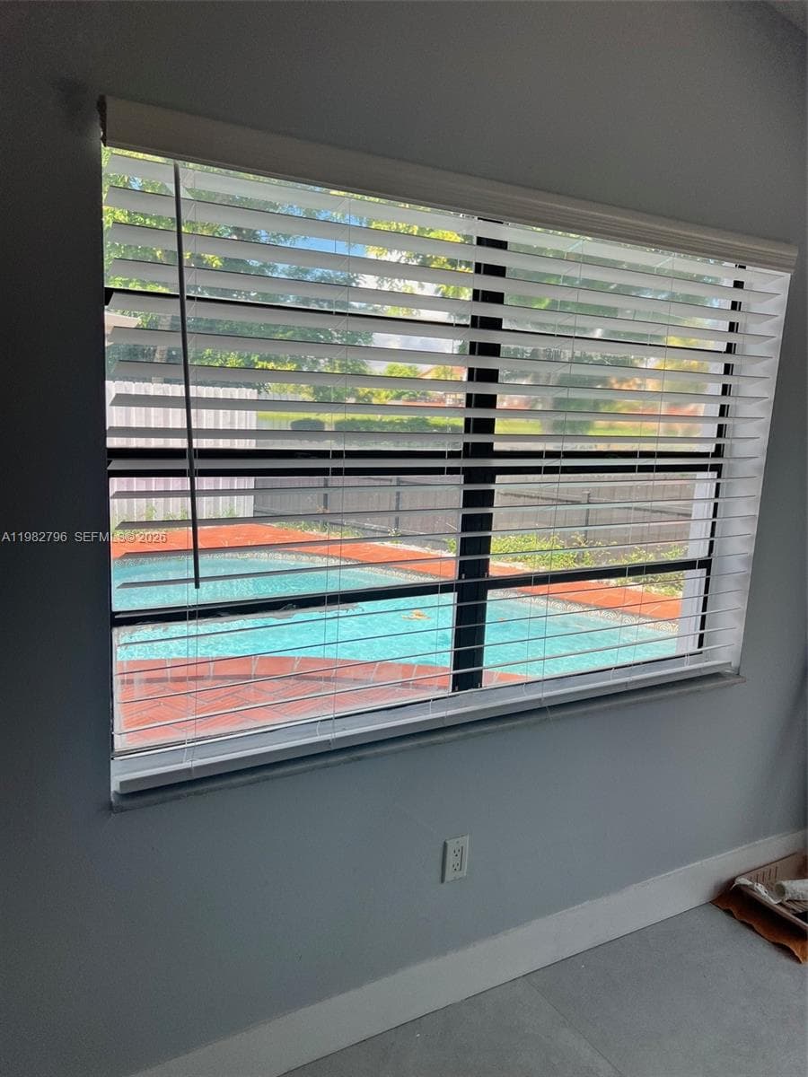 Tamiami Lakes Sec 7, Miami, FL — 5