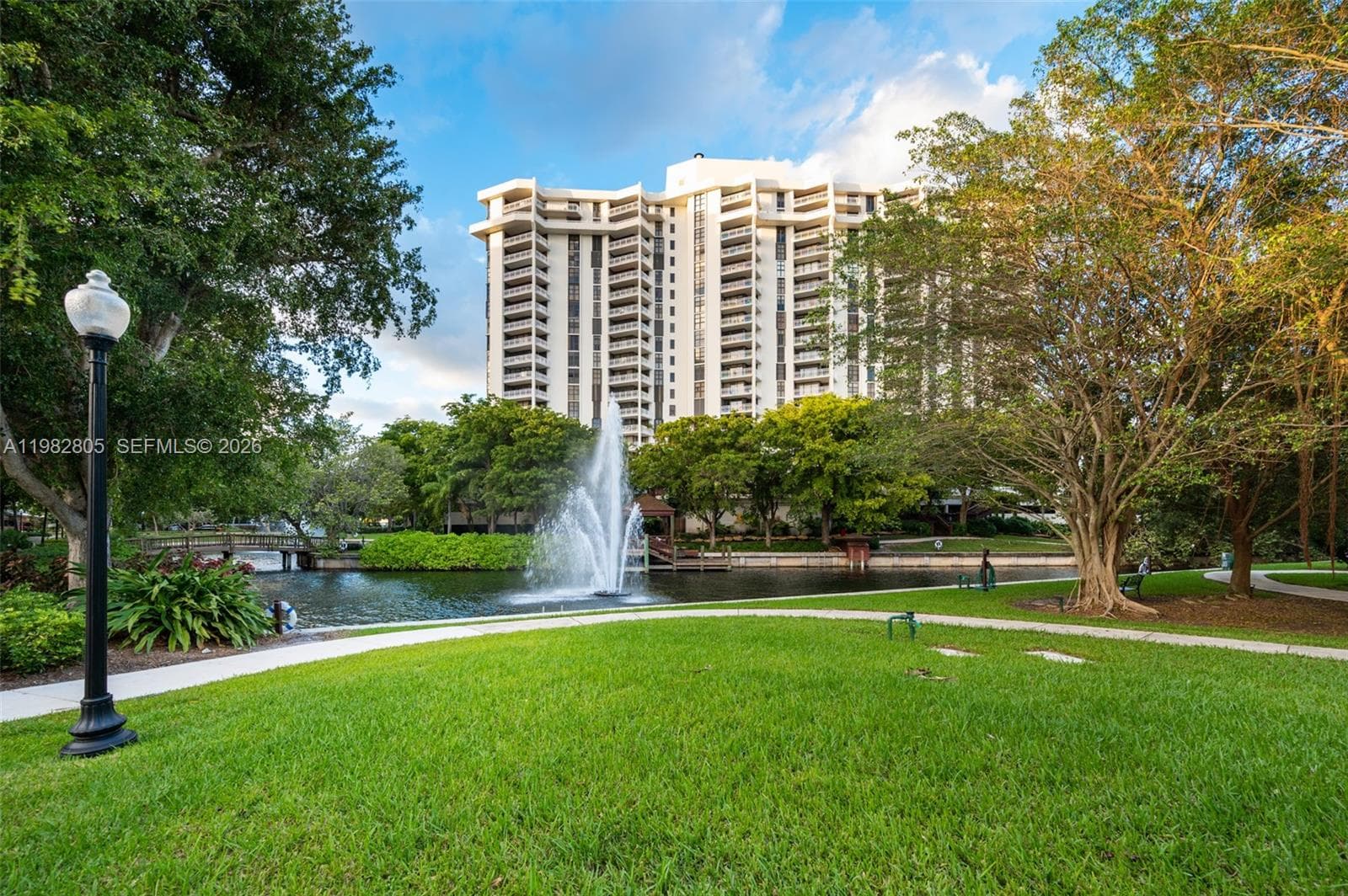 4000 Towerside Ter # 1401, Miami FL 33138 — 62