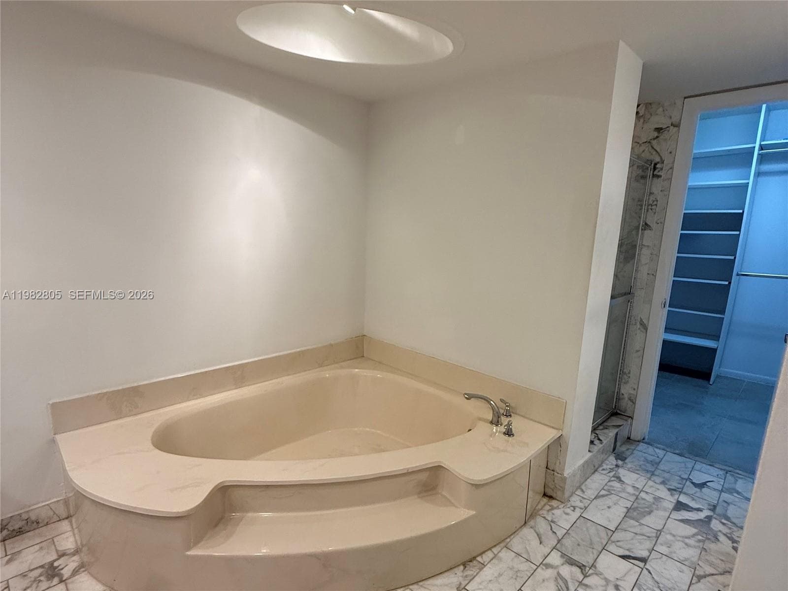 4000 Towerside Ter # 1401, Miami FL 33138 — 16