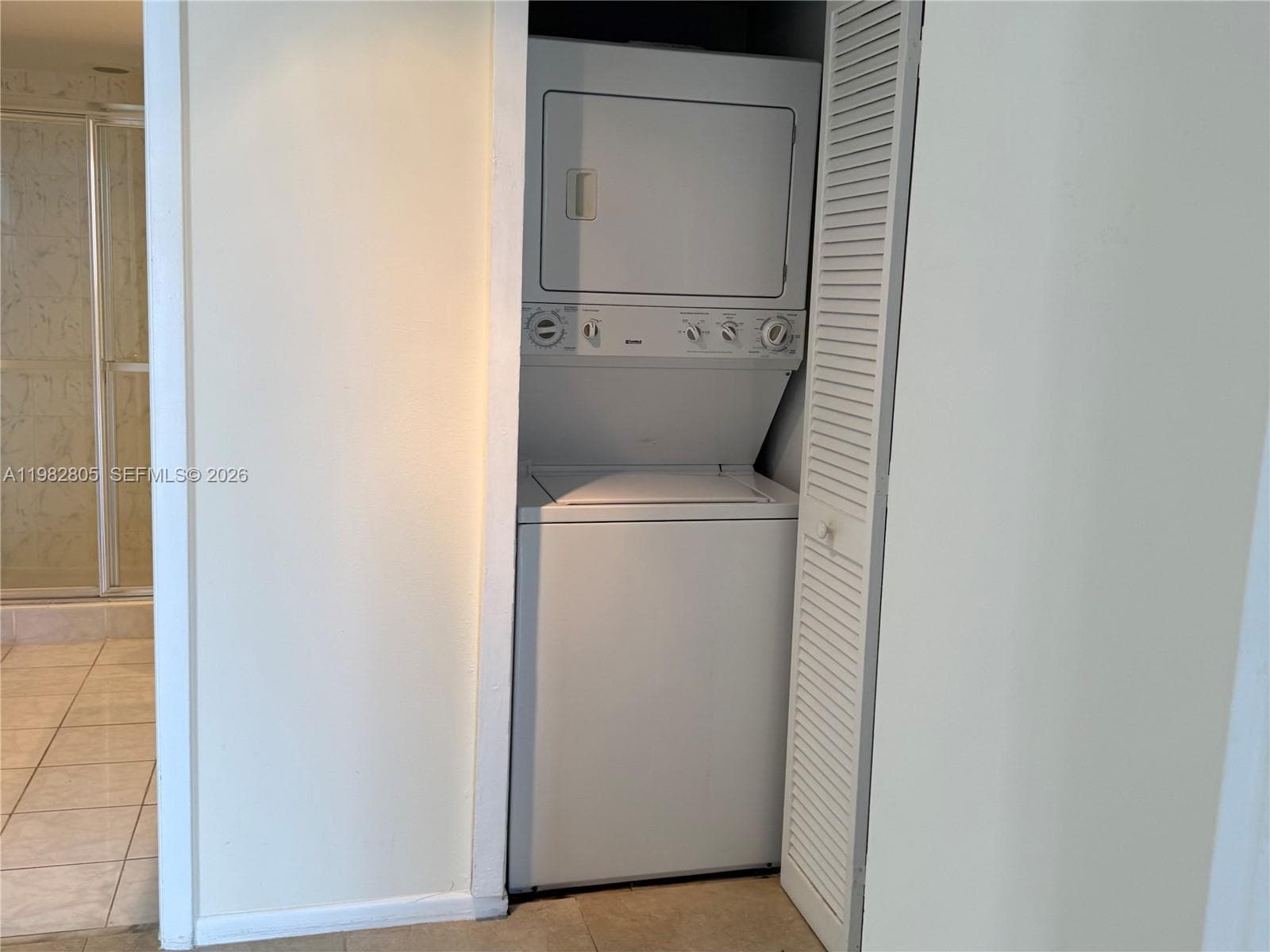 4000 Towerside Ter # 1401, Miami FL 33138 — 22