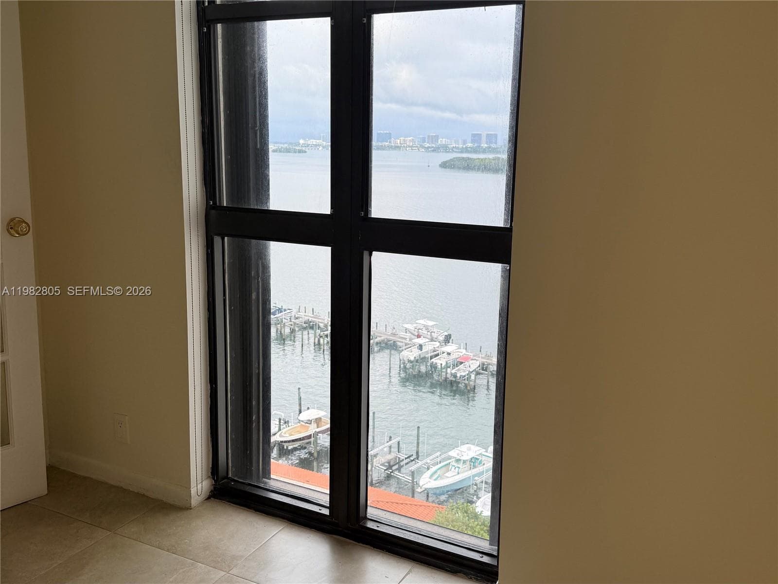 4000 Towerside Ter # 1401, Miami FL 33138 — 24
