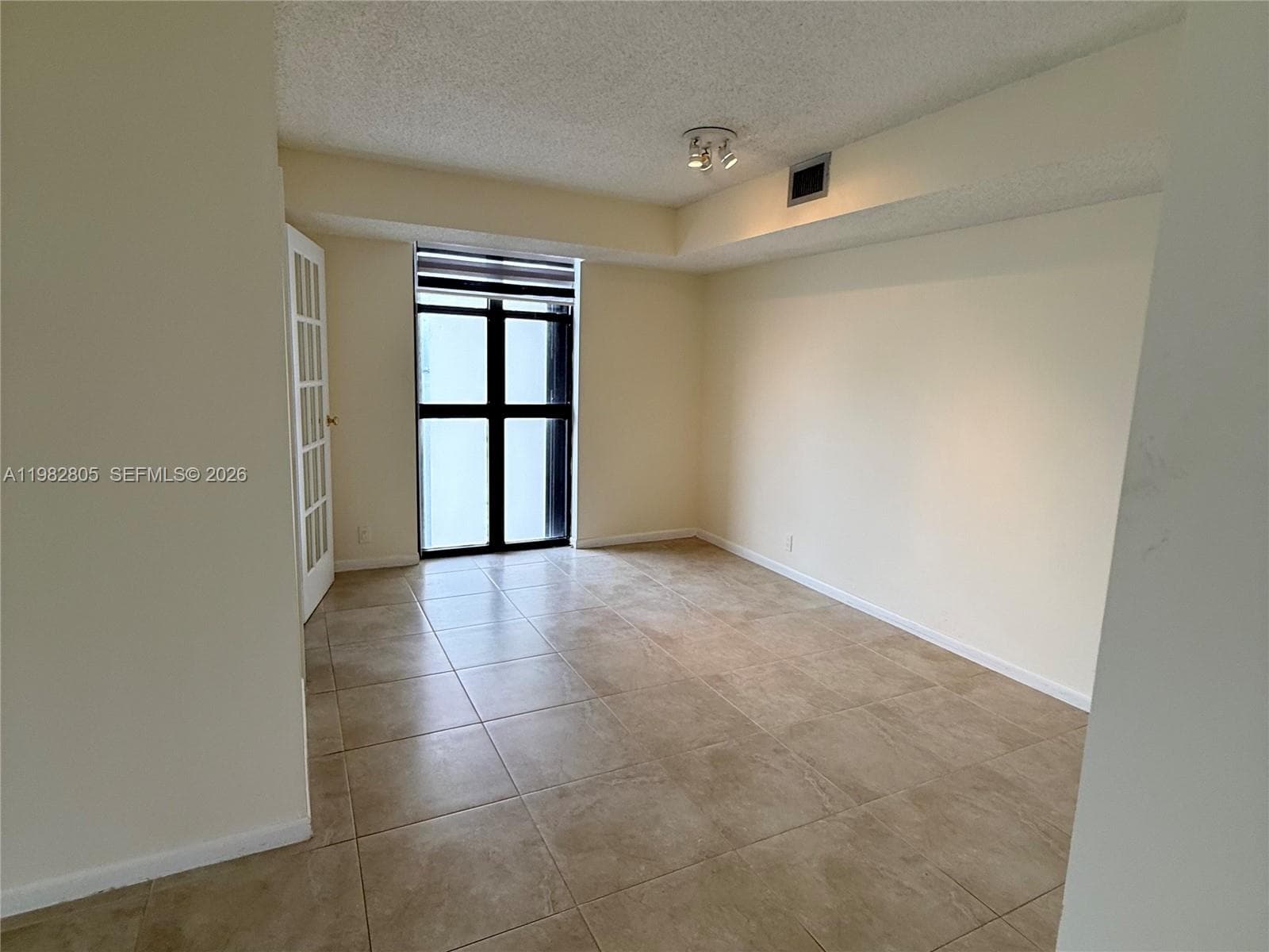 4000 Towerside Ter # 1401, Miami FL 33138 — 10
