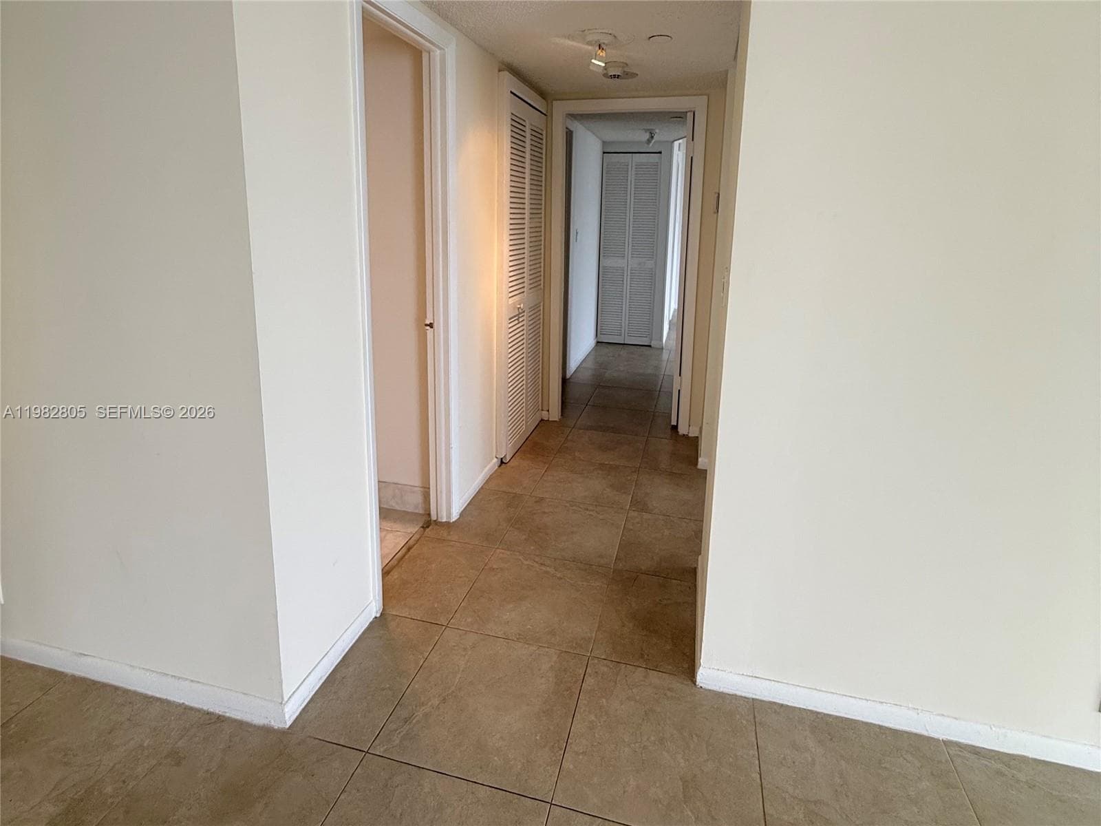 4000 Towerside Ter # 1401, Miami FL 33138 — 14