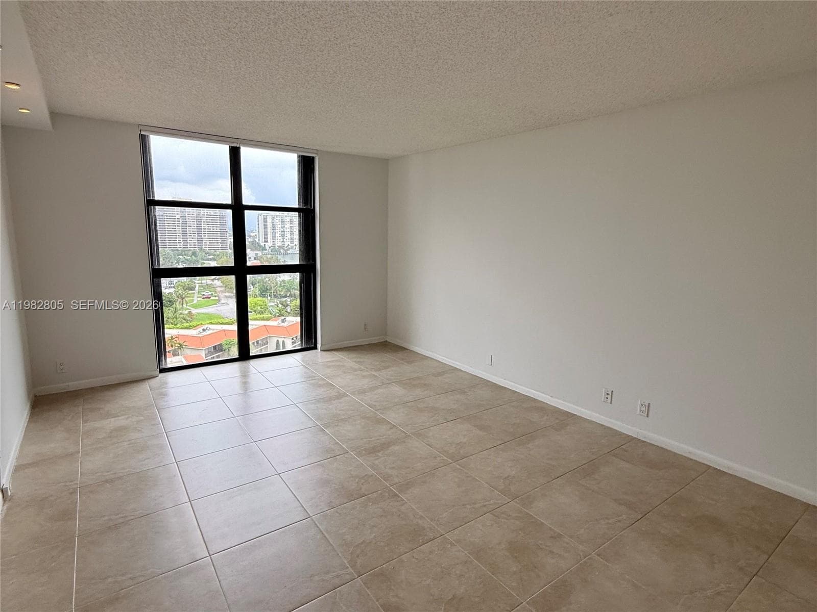 4000 Towerside Ter # 1401, Miami FL 33138 — 18