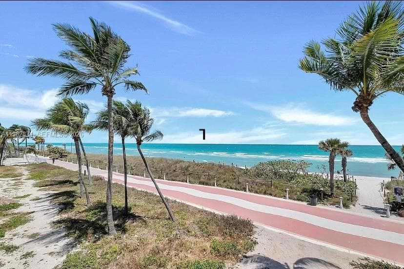 5401 Collins Ave # 411, Miami Beach FL 33140 — 1