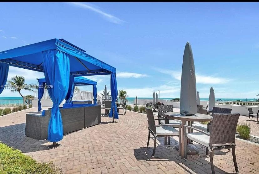 5401 Collins Ave # 411, Miami Beach FL 33140 — 30