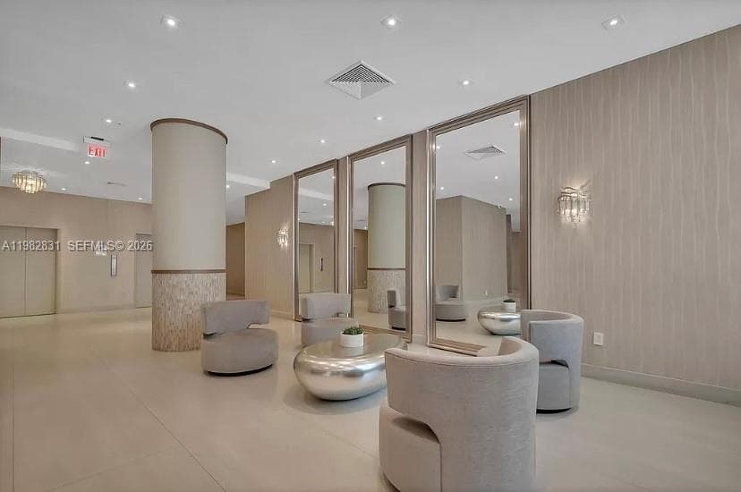 5401 Collins Ave # 411, Miami Beach FL 33140 — 14