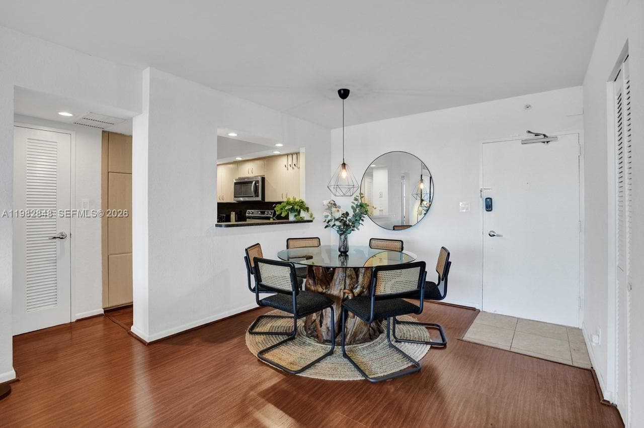 5600 Collins Ave # 5R, Miami Beach FL 33140 — 17