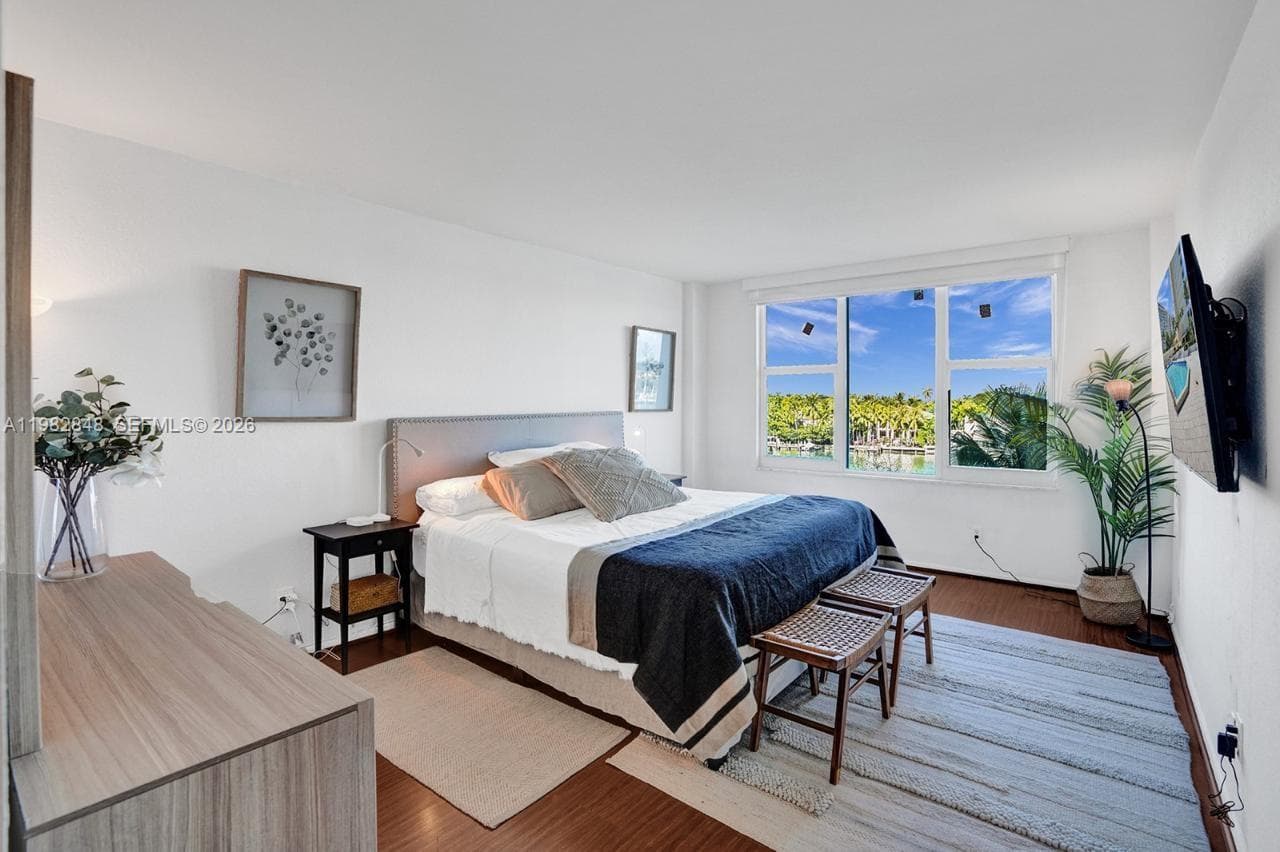 5600 Collins Ave # 5R, Miami Beach FL 33140 — 22