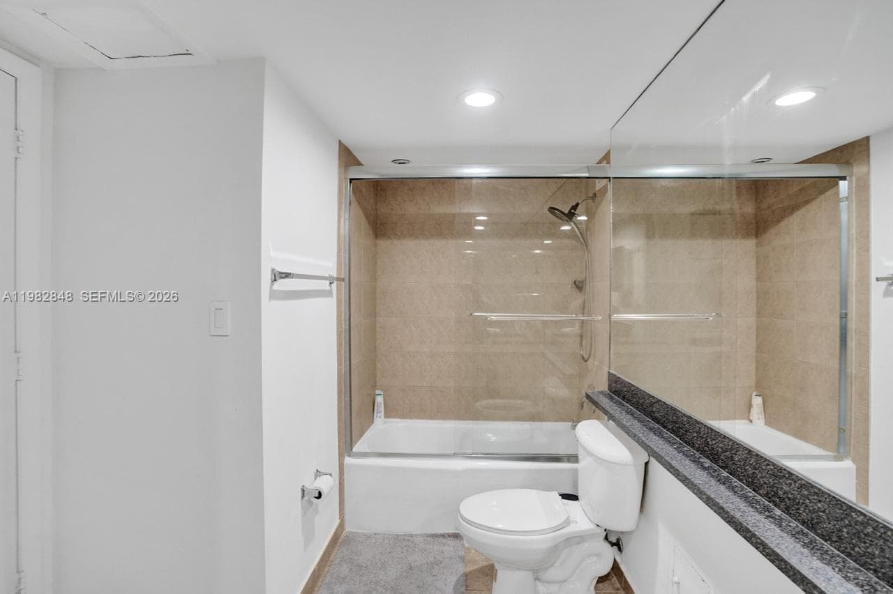 5600 Collins Ave # 5R, Miami Beach FL 33140 — 24