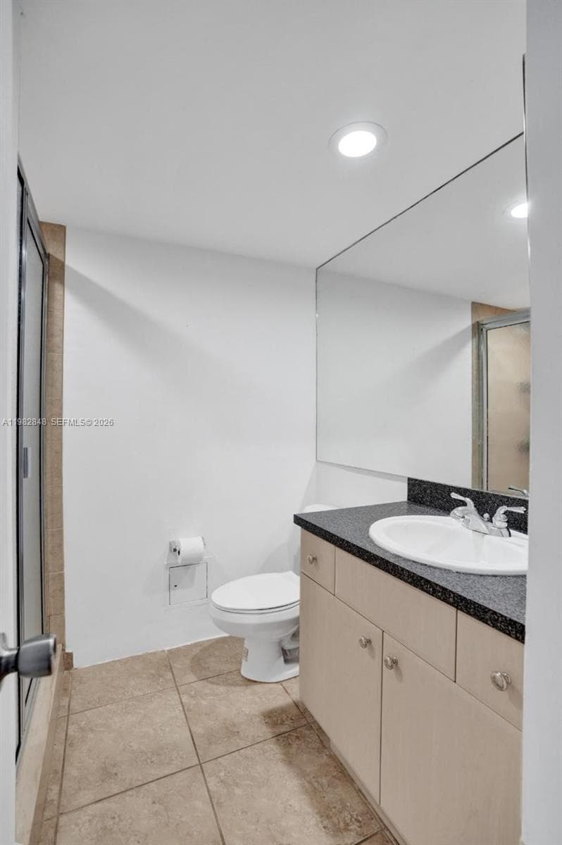 5600 Collins Ave # 5R, Miami Beach FL 33140 — 30