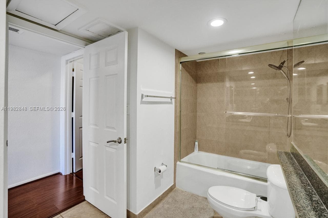 5600 Collins Ave # 5R, Miami Beach FL 33140 — 18