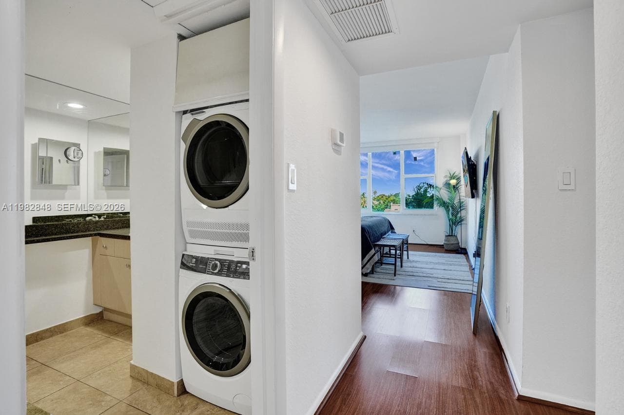 5600 Collins Ave # 5R, Miami Beach FL 33140 — 25