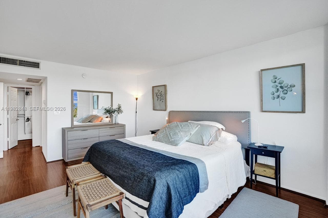 5600 Collins Ave # 5R, Miami Beach FL 33140 — 21