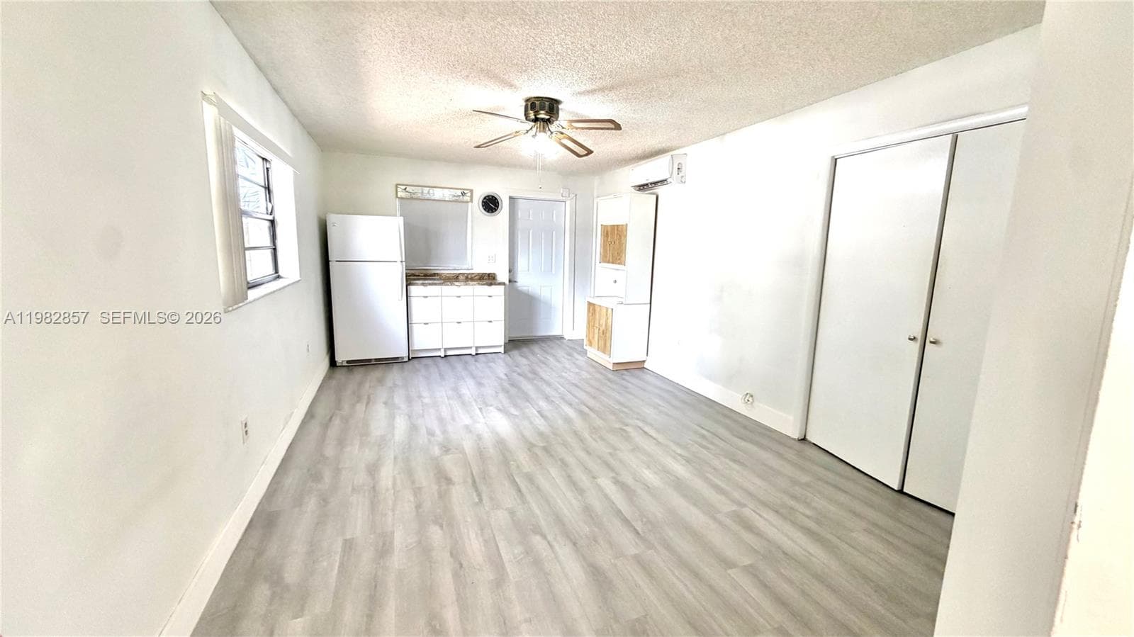 250 E 60th St, Hialeah FL 33013 — 22