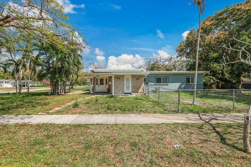 12955 NE 11th Ave, North Miami FL 33161 — 20