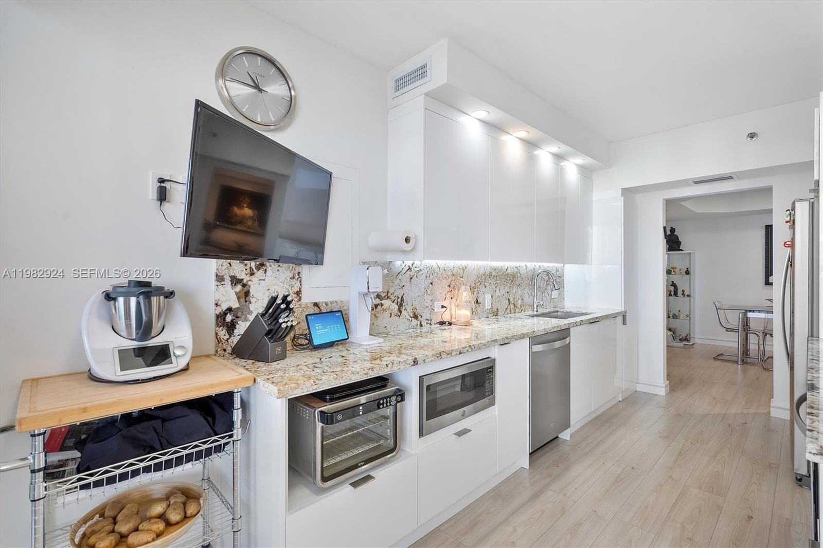 20191 E Country Club Dr # 1903, Aventura FL 33180 — 14