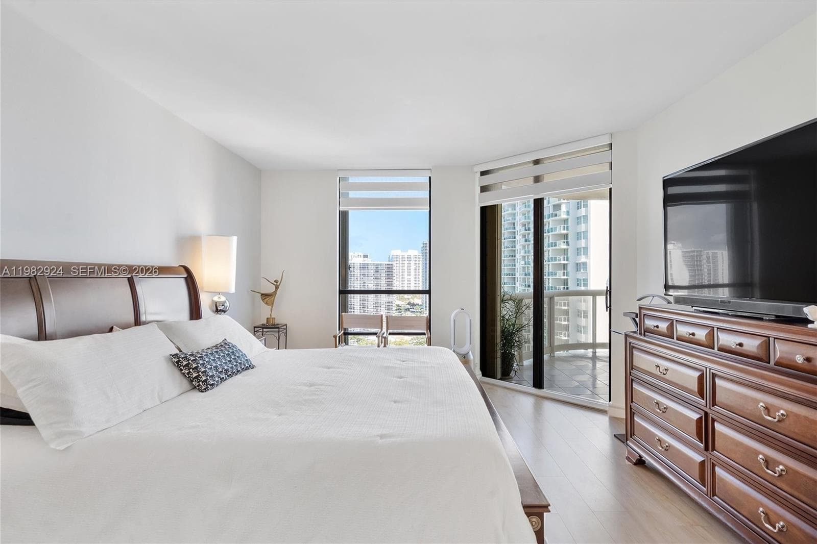 20191 E Country Club Dr # 1903, Aventura FL 33180 — 19
