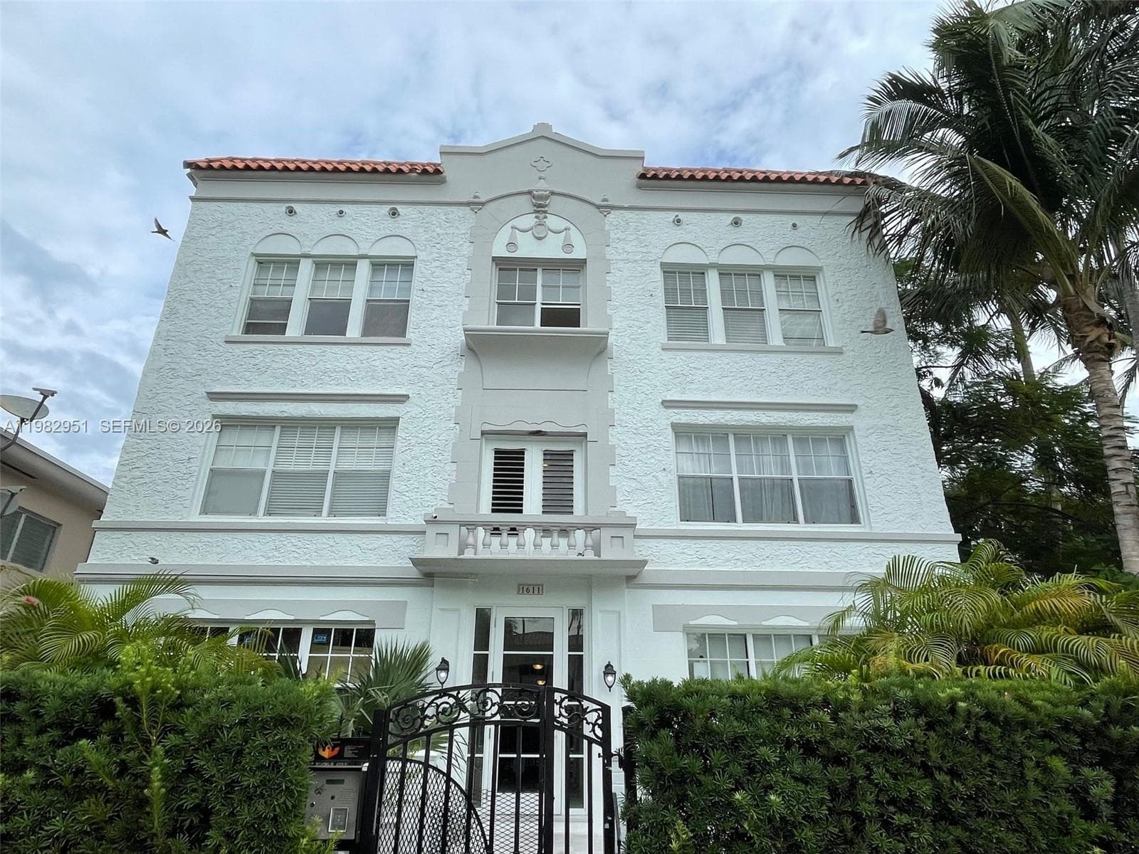 1611 Michigan Ave # 15, Miami Beach FL 33139 — 1