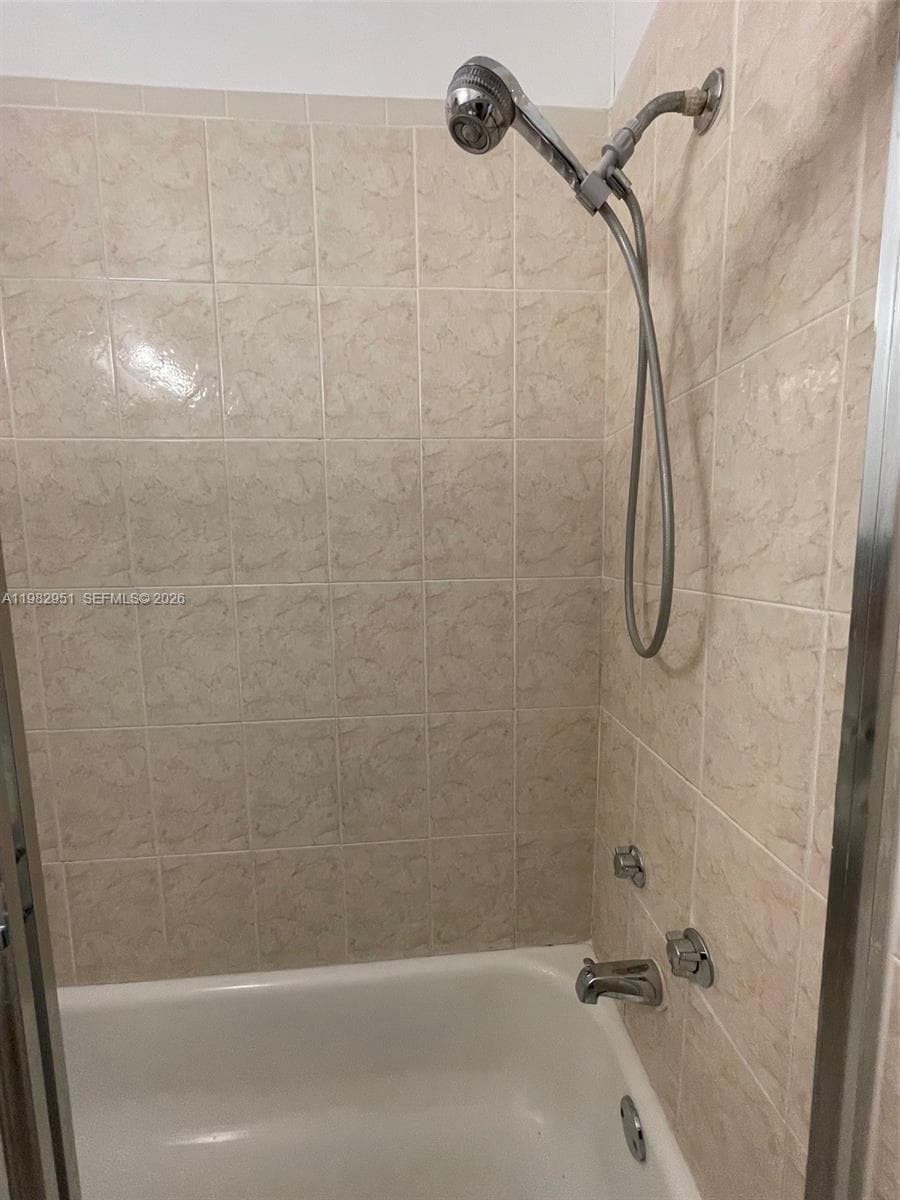 1611 Michigan Ave # 15, Miami Beach FL 33139 — 9