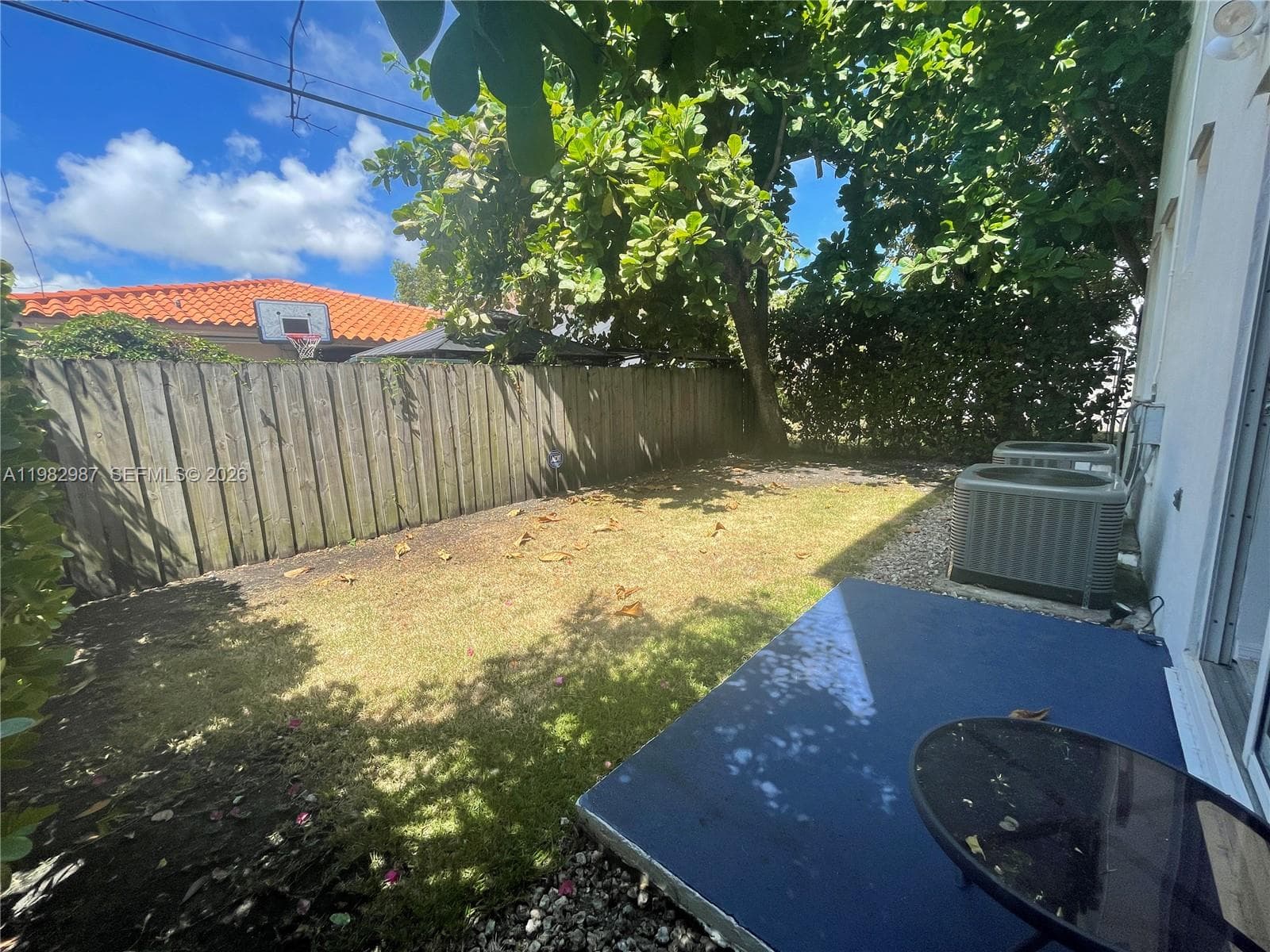 3421 SW 25th St # 01, Miami FL 33133 — 36