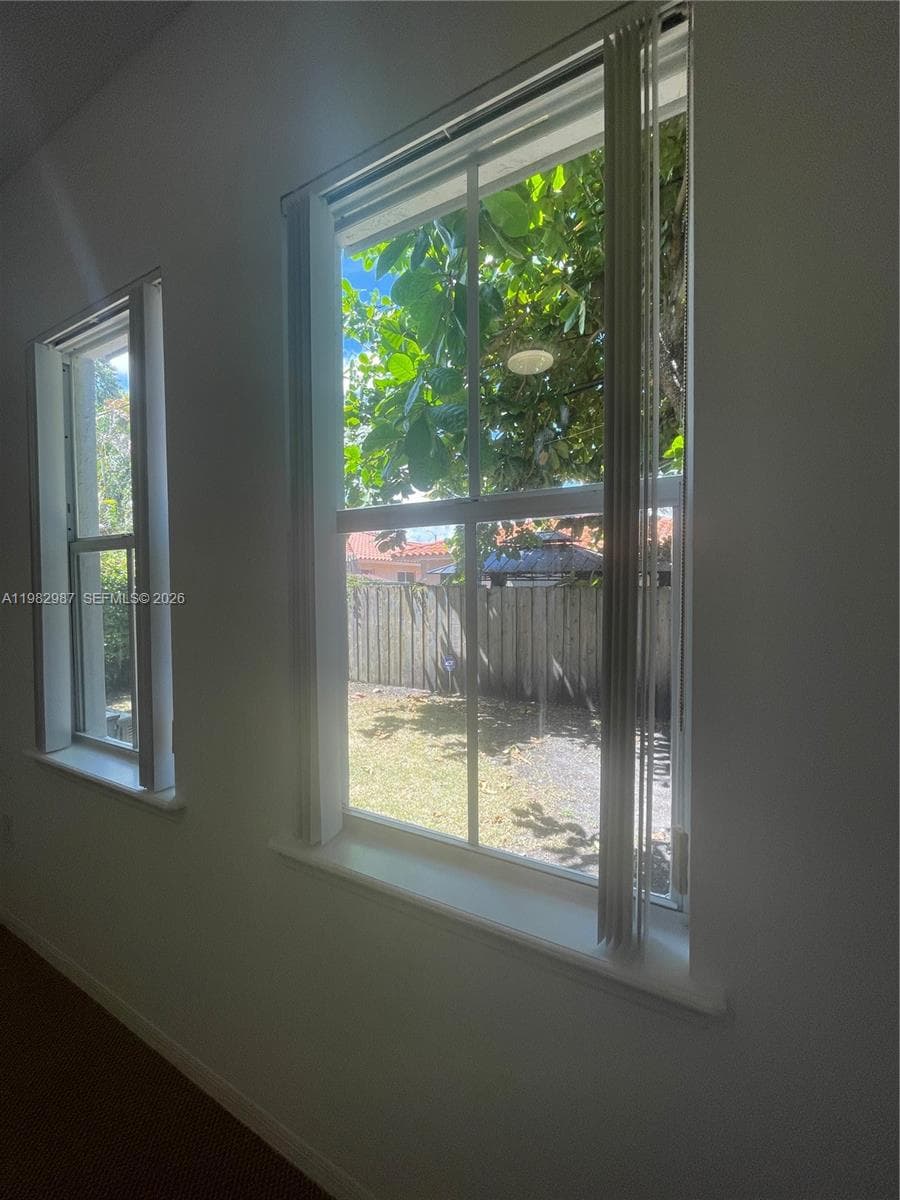 3421 SW 25th St # 01, Miami FL 33133 — 28