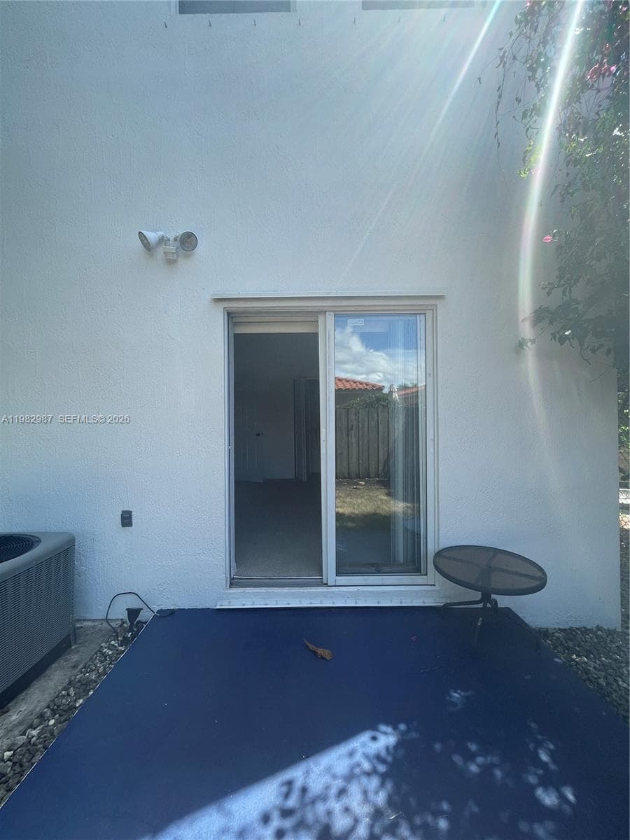 3421 SW 25th St # 01, Miami FL 33133 — 40