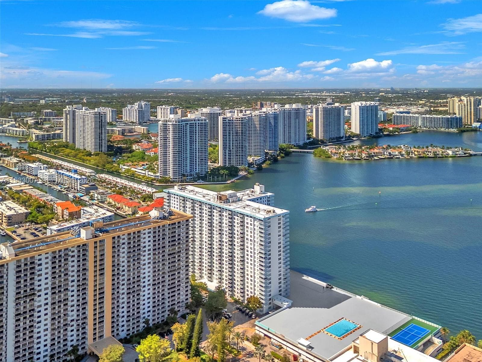 301 174th St # 1818, Sunny Isles Beach FL 33160 — 32