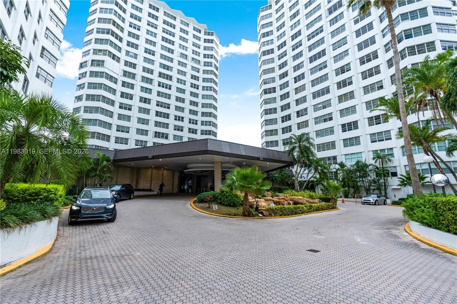 825 Brickell Bay Dr # 850, Miami FL 33131 — 23
