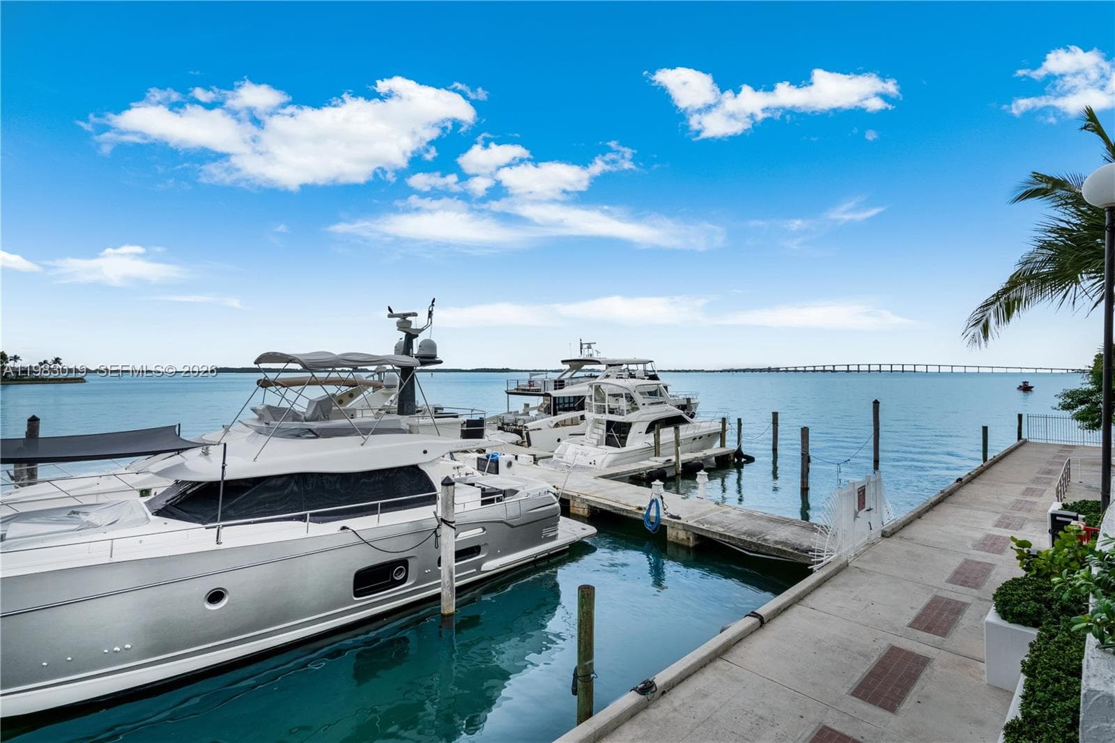 825 Brickell Bay Dr # 850, Miami FL 33131 — 17
