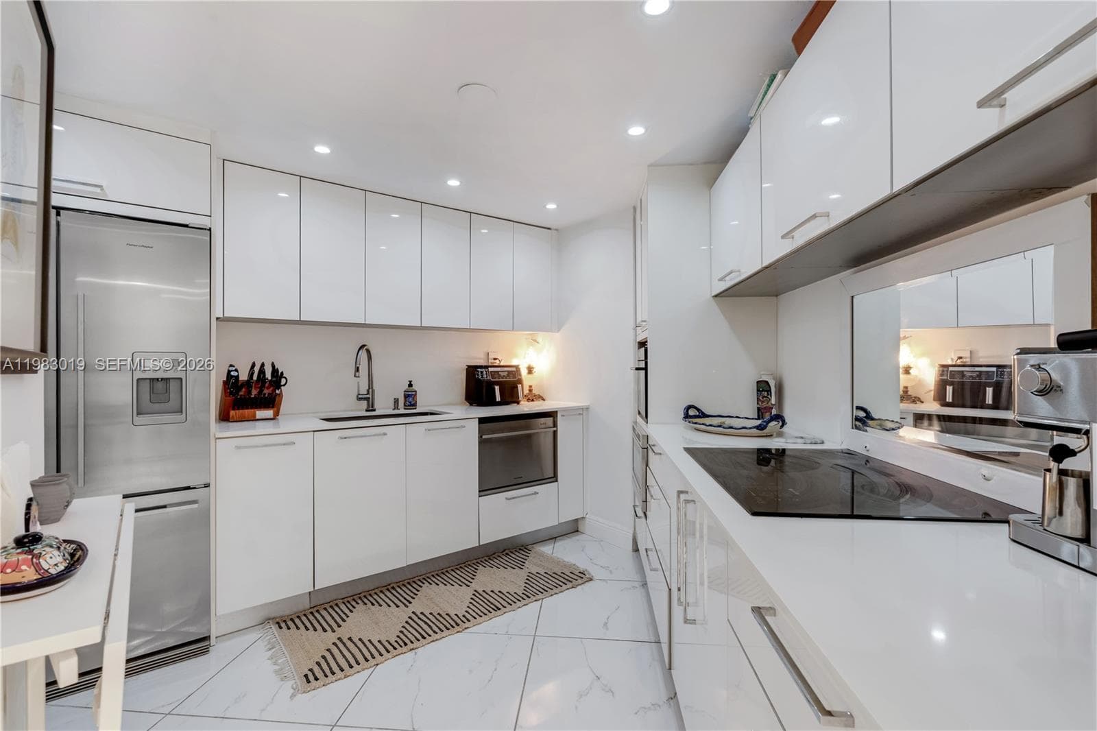 825 Brickell Bay Dr # 850, Miami FL 33131 — 8