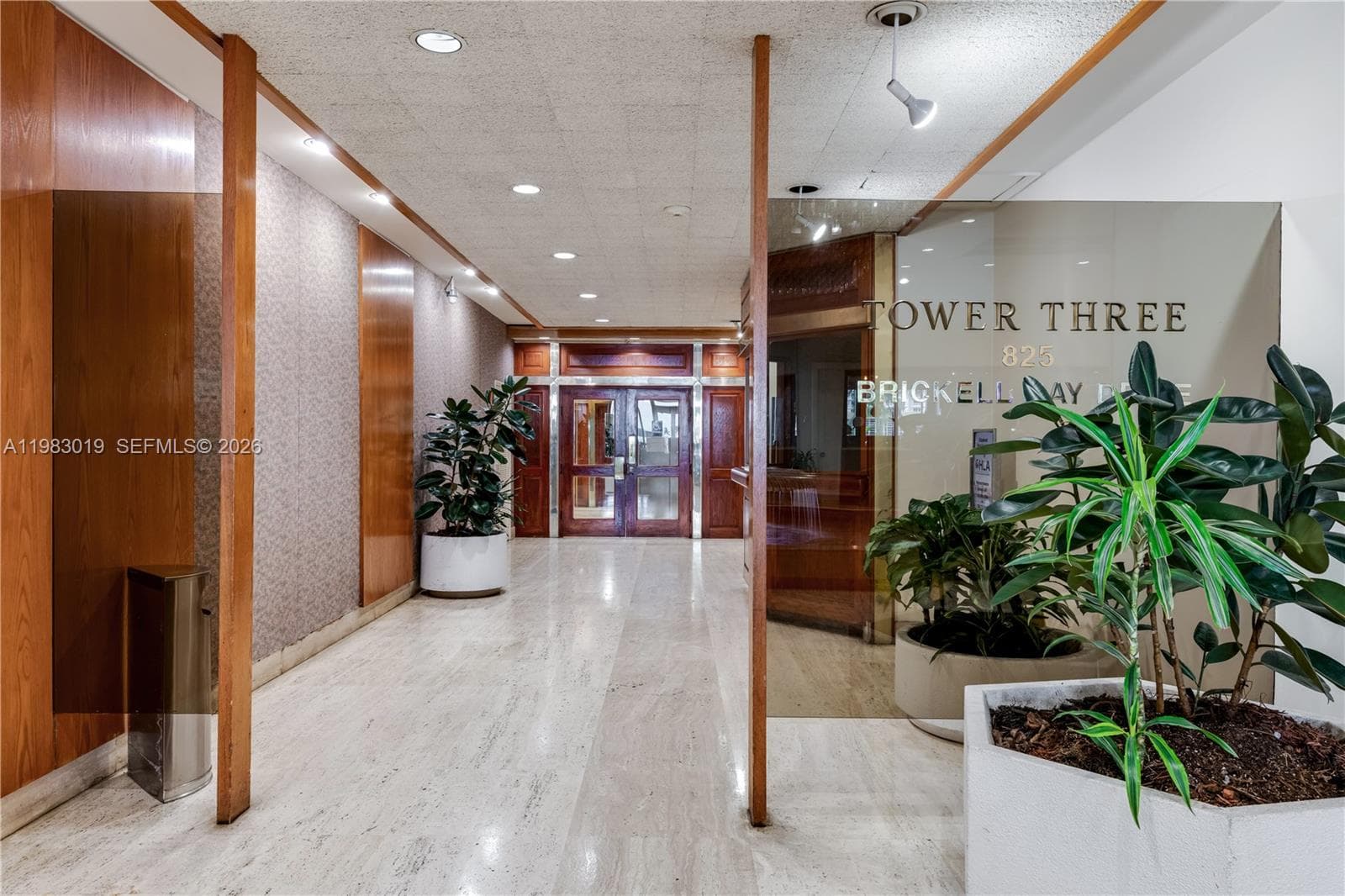 825 Brickell Bay Dr # 850, Miami FL 33131 — 21
