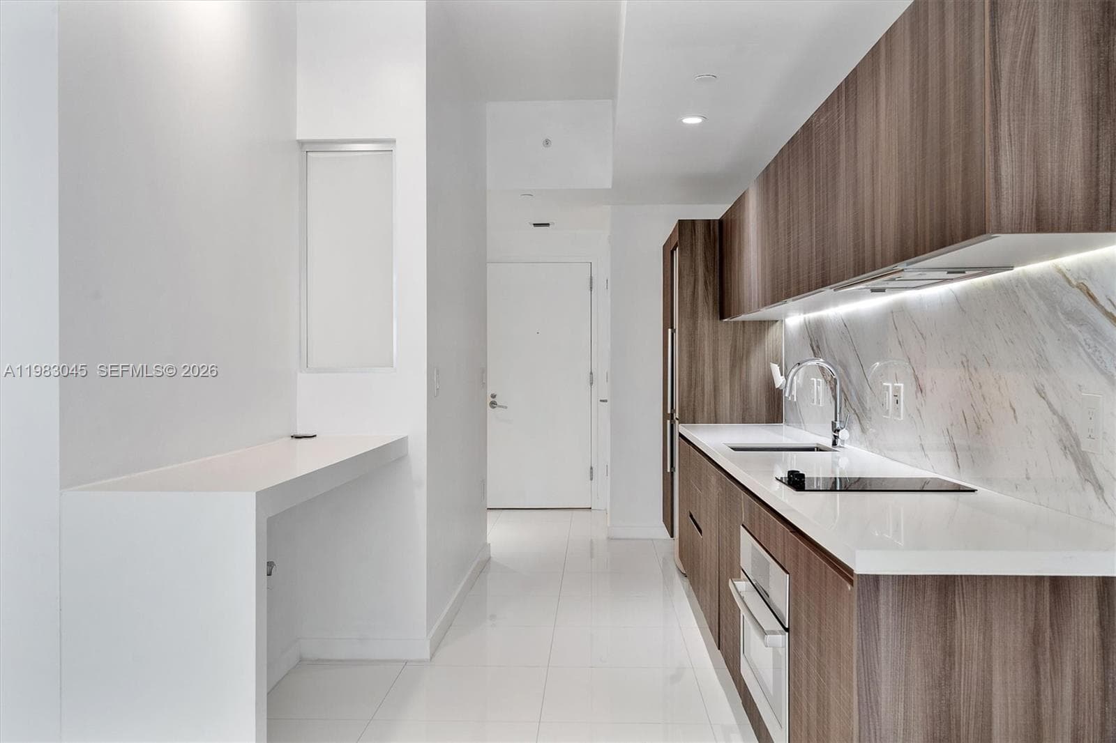 851 NE 1st Ave # 307, Miami FL 33132 — 2
