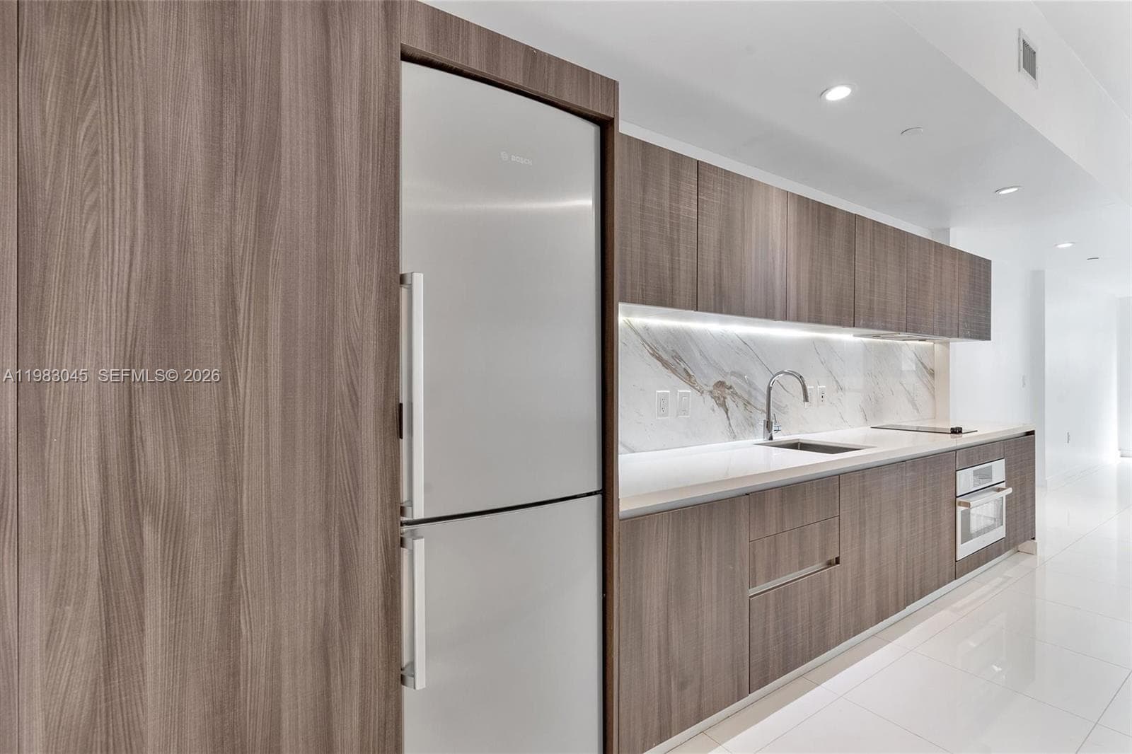 851 NE 1st Ave # 307, Miami FL 33132 — 3