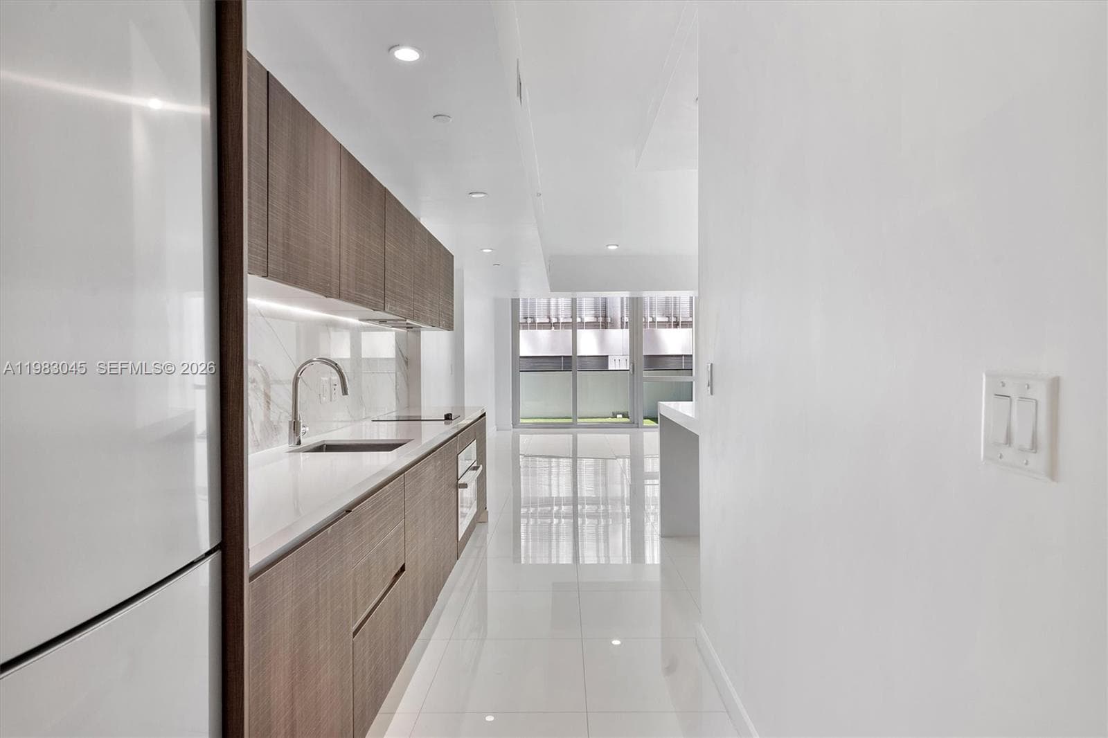 851 NE 1st Ave # 307, Miami FL 33132 — 1