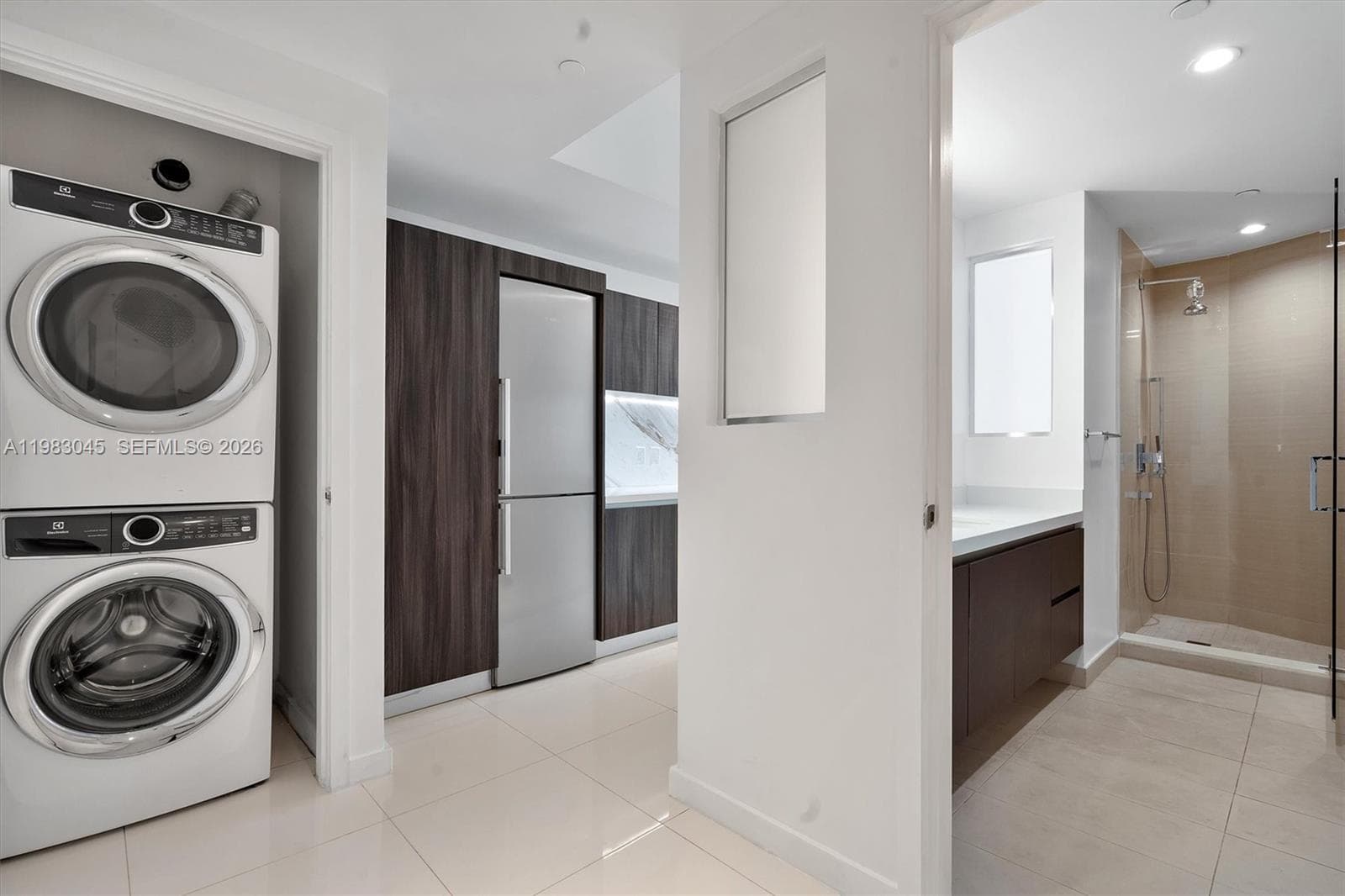 851 NE 1st Ave # 307, Miami FL 33132 — 5
