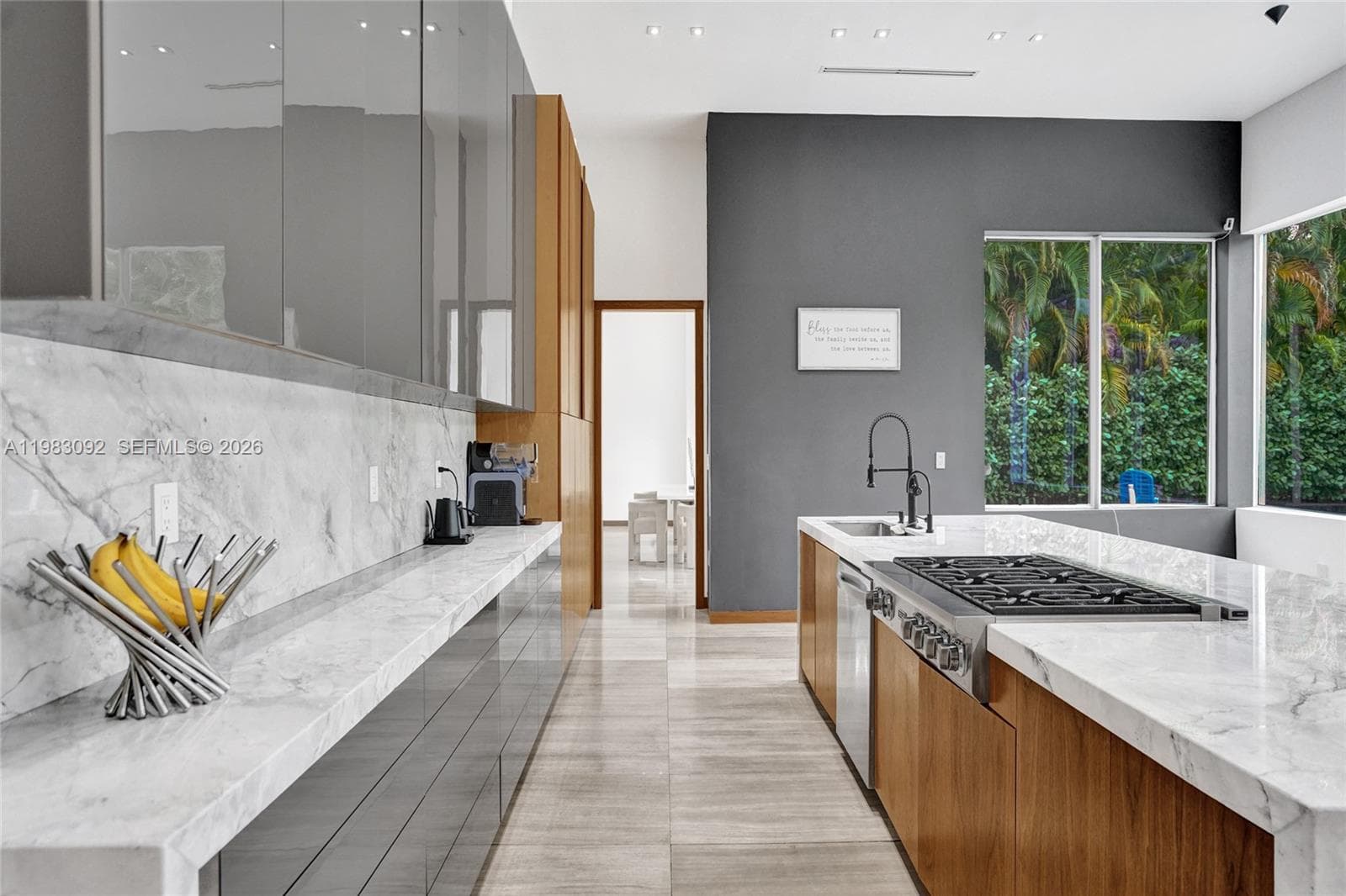 19914 NE 19th Ct, Miami FL 33179 — 15