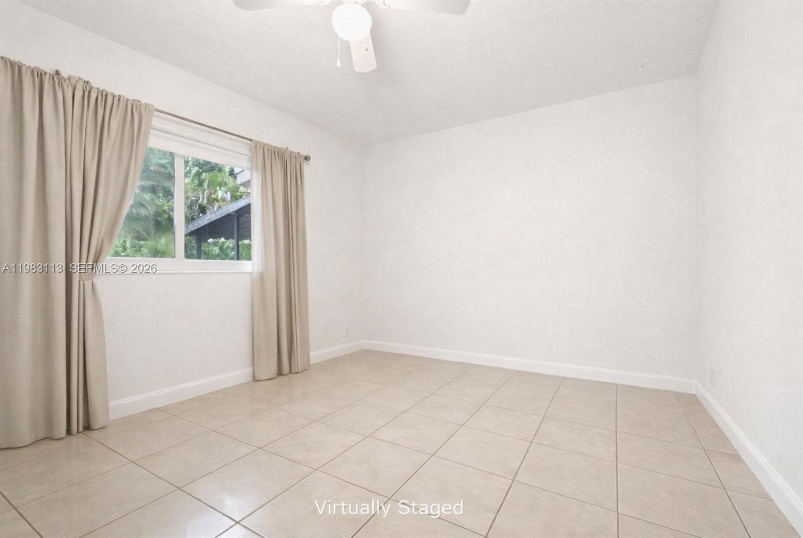550 NE 173rd St, North Miami Beach FL 33162 — 16