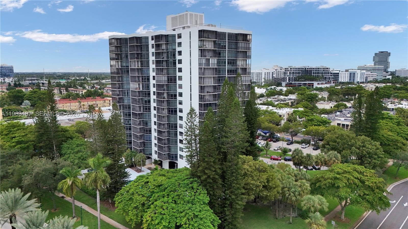 20100 W Country Club Dr # 403, Aventura FL 33180 — 1