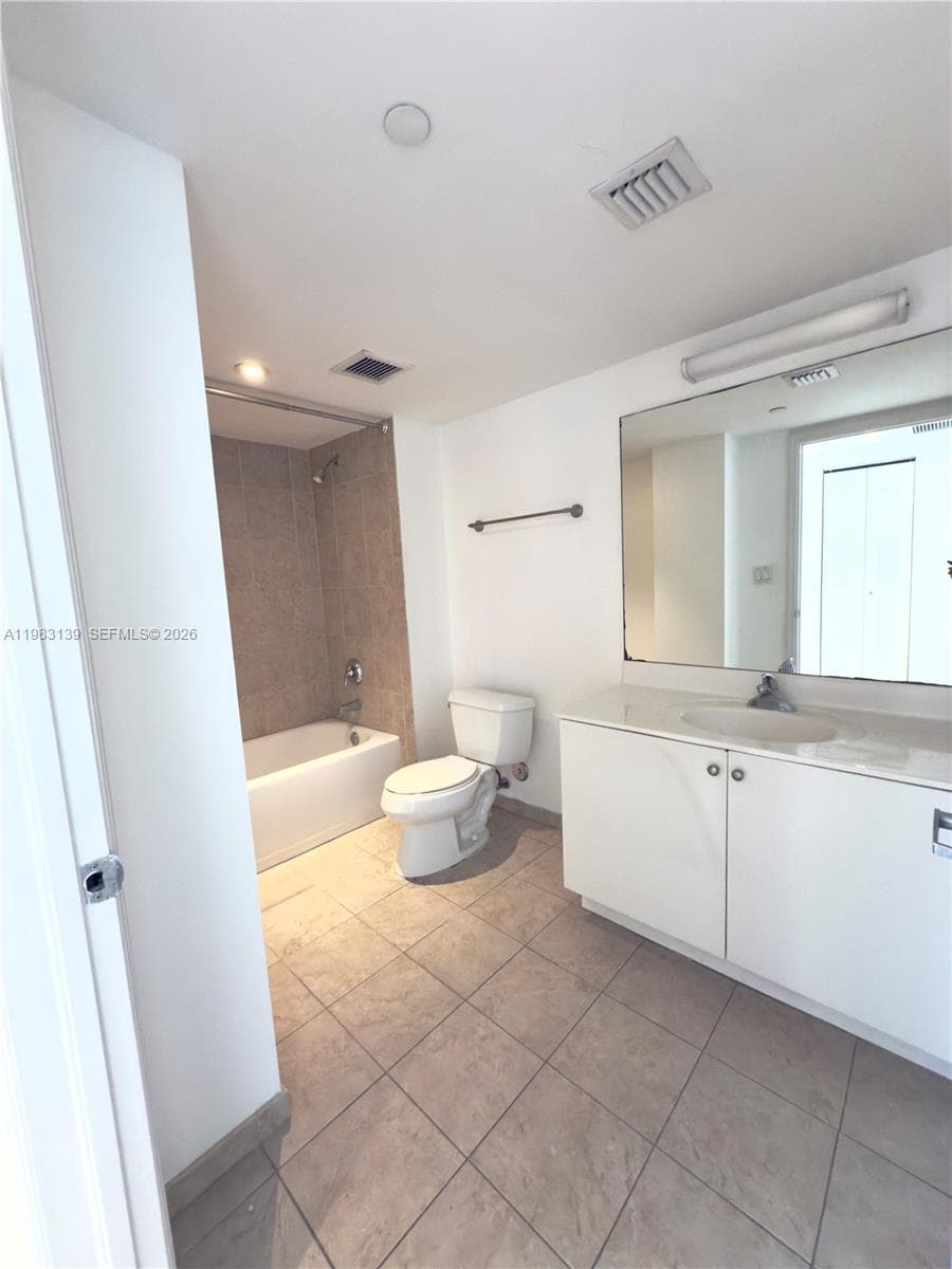 111 E Flagler St # 805, Miami FL 33131 — 14